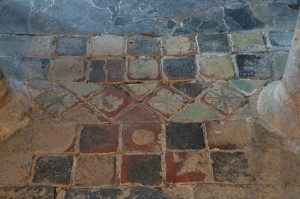 Close-up of pavements located between the chauffoir and the scriptorium